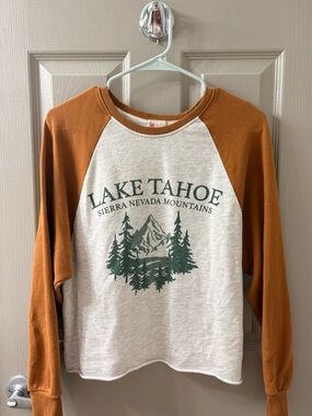 Women’s SO Lake Tahoe Long Sleeve Shirt - Size Large!